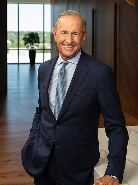 File:Dick DeVos 2022.jpg