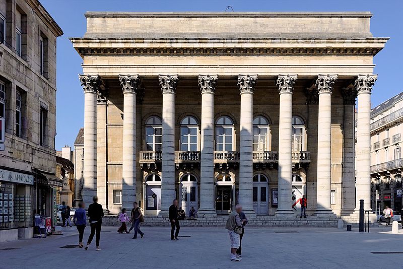 File:Dijon Théâtre 01.jpg