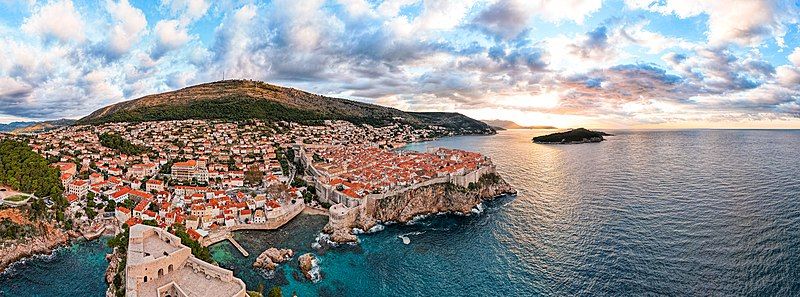 File:Dubrovnik Luftaufnahme.jpg