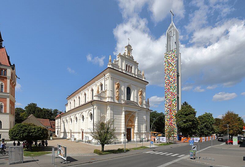 File:Feldbach - Stadtpfarrkirche.JPG