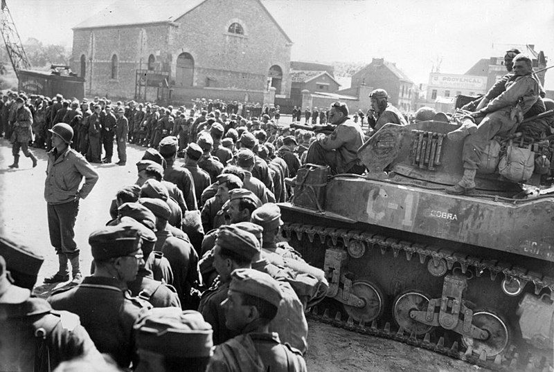 File:Germans-march-into-France-as-prisoners-352042852571.jpg