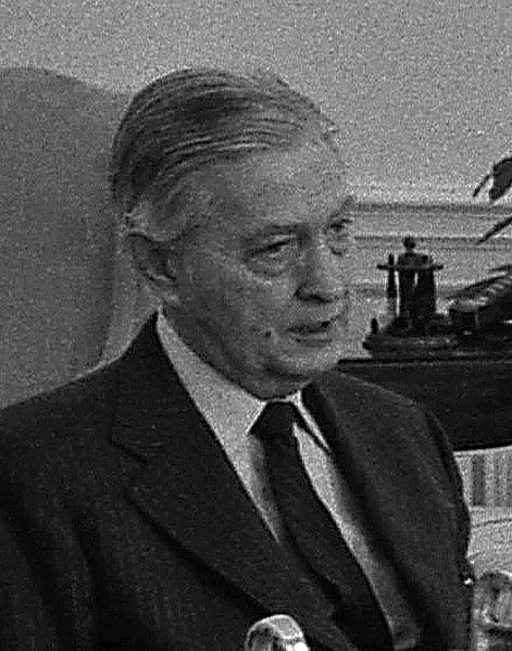 File:Graham Martin (cropped).jpg