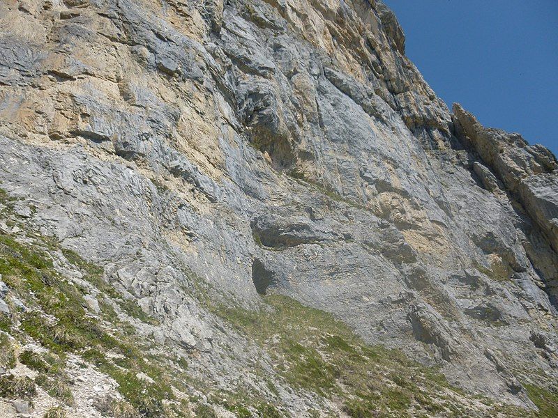 File:Grotte Petzl.jpg