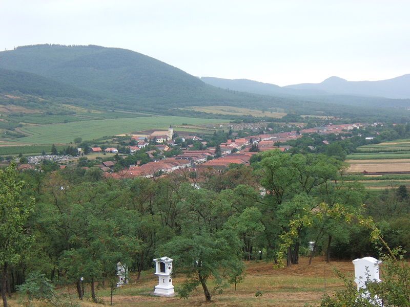 File:Hercegkút, látkép.JPG