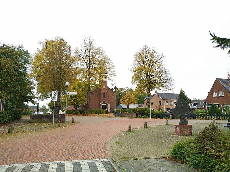 File:Hoofdstraat Oostwold (Westerkwartier).jpg