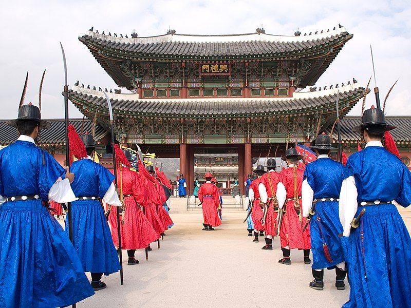 File:Korea-Gyeongbokgung-Guard.ceremony-10.jpg