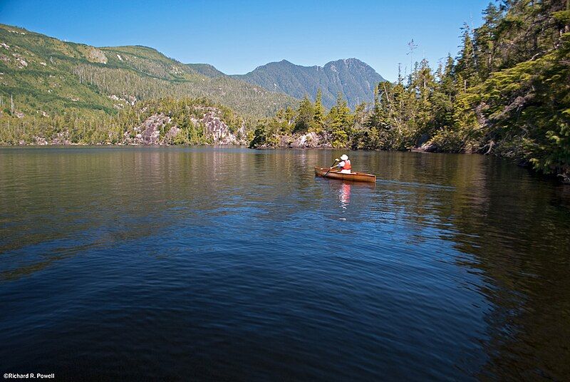 File:Muriel Lake.jpg