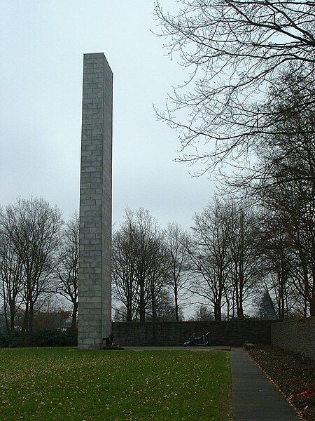 File:Neuengamme memorial.jpg