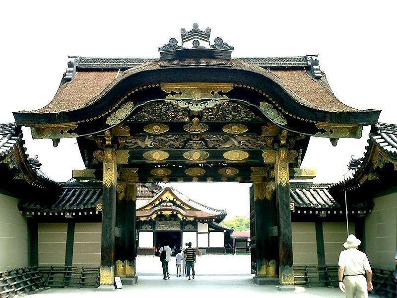 File:Nijo Castle Karamon1.JPG