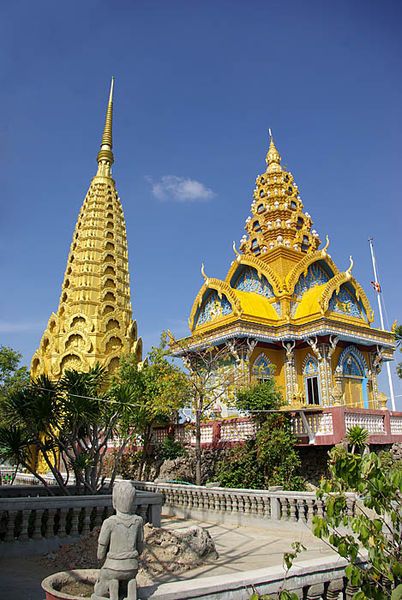 File:Phnom Sampeou 01.jpg