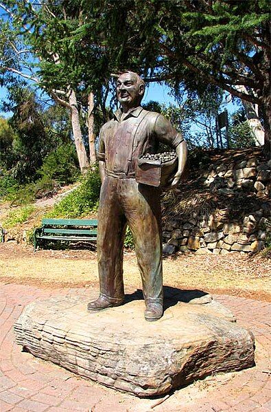 File:Playford statue.jpg