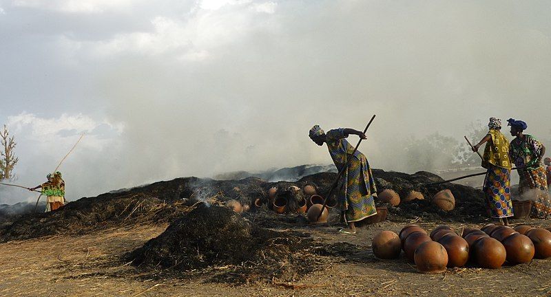 File:Potières Ségou.jpg