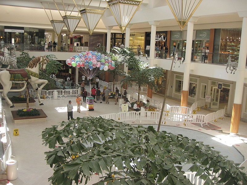 File:Southcoastpl-carouselcourt.jpg