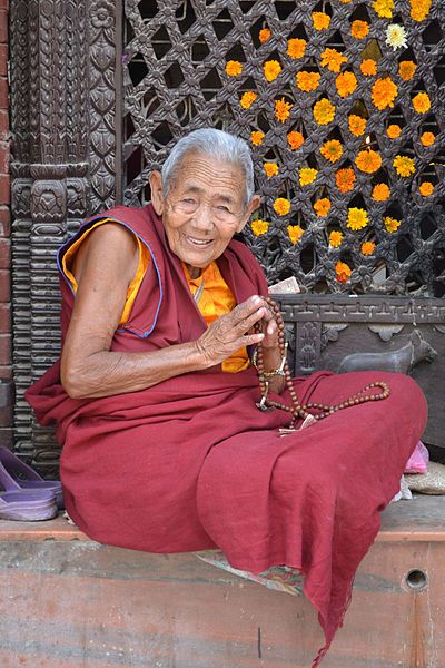 File:Tibetan Women-Boudhanath.jpg