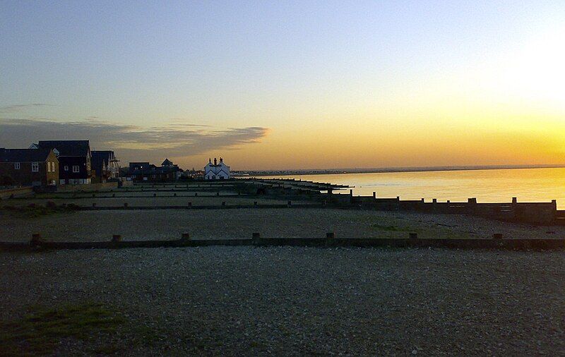 File:Whitstable beach.jpg