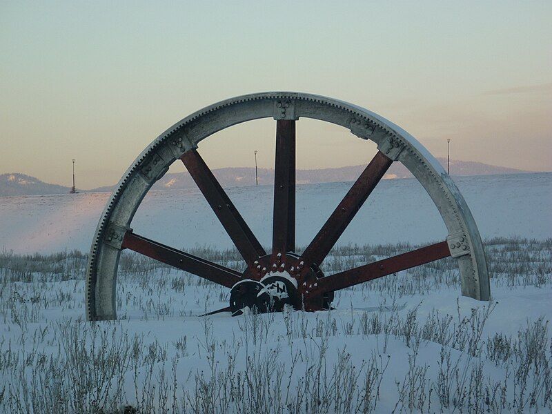 File:Тирлянский Железное колесо.jpg