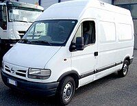 Nissan Interstar (2001–2003), high roof, medium wheelbase van