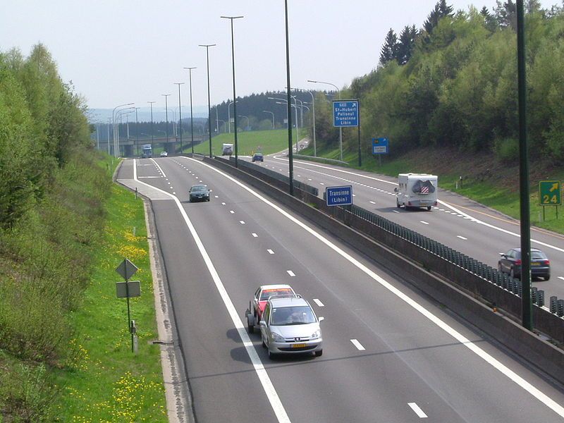 File:A4 Saint-Hubert.jpg