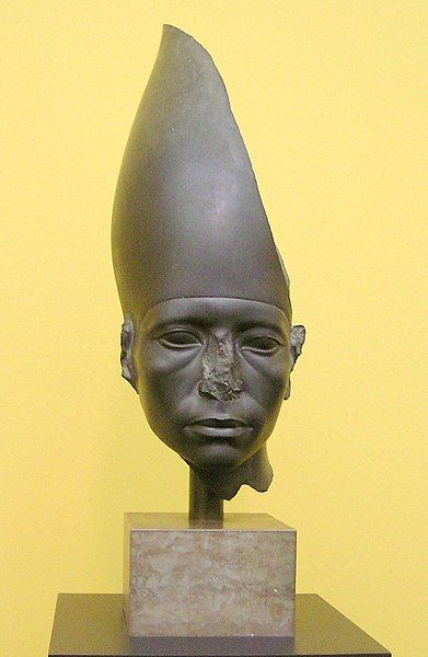 File:Amenemhat III.jpg