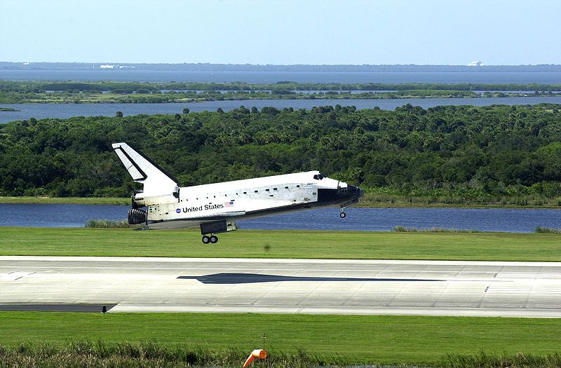 File:Atlantis STS-112 landing.jpg