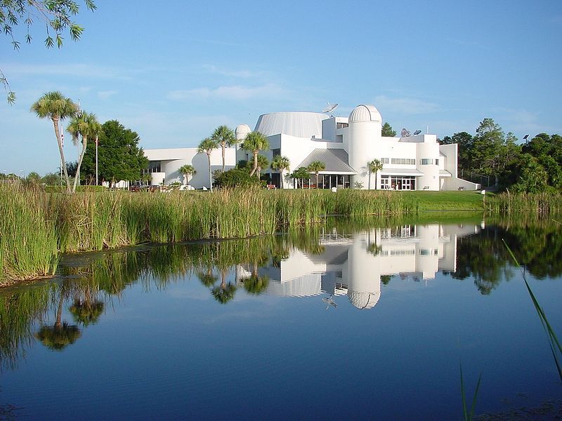 File:BCC-Planetarium-and-Observatory.jpg