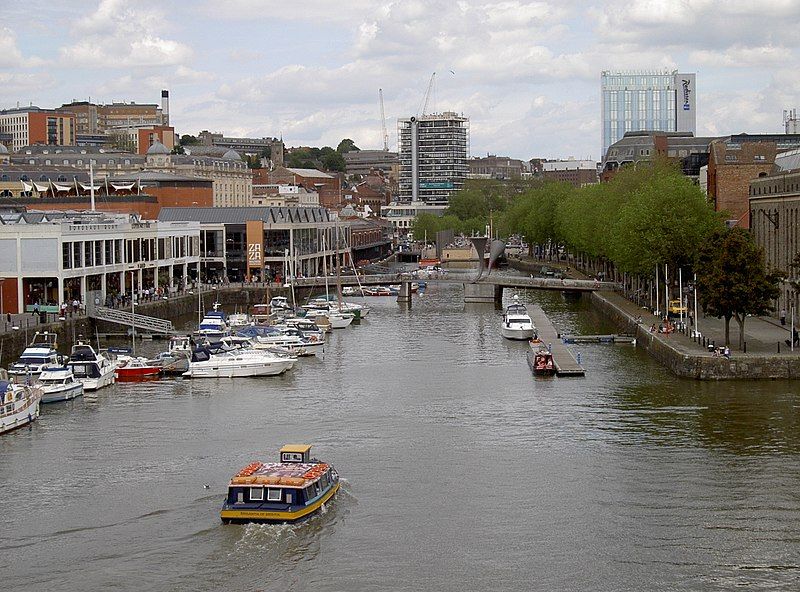 File:Bristol-Ferry-Boat-Geograph-3080161-Neil-Owen.jpg