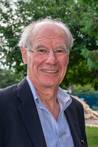 File:Clive 2018.jpg