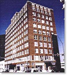 Dermon Building in Memphis, Tennessee. Renaissance Revival (1925).