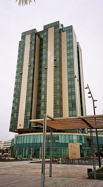 File:Gran Hotel Arrecife.jpg