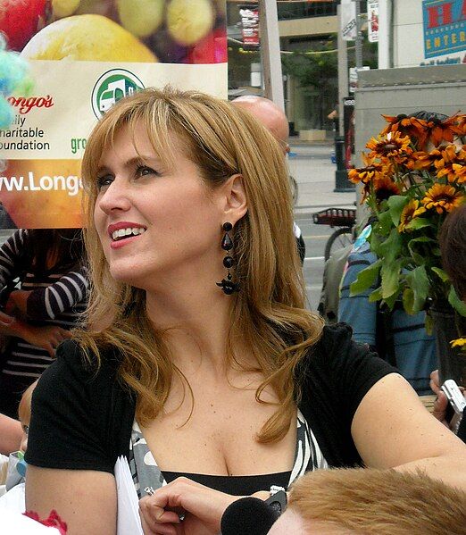 File:Jennifer Valentyne.jpg