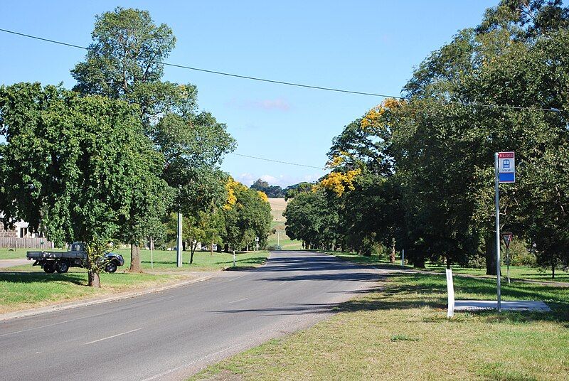 File:Myrniong Main Street.JPG