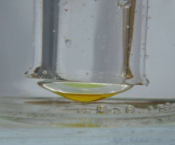 File:Nitrogen trichloride.JPG