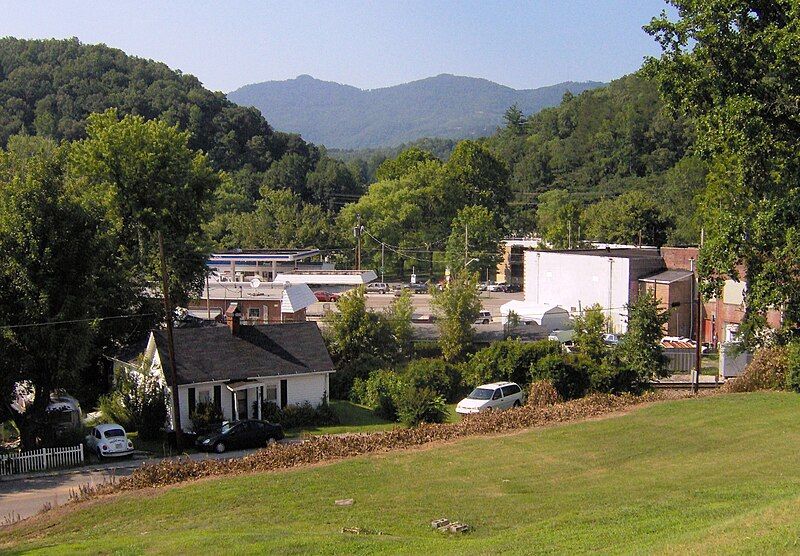 File:Oliver-springs-walden-tn1.jpg