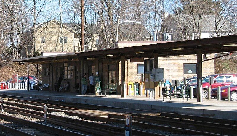 File:Paoli Station Pennsylvania.jpg