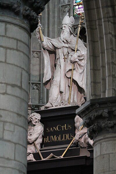 File:Saint Rumbold arc.JPG