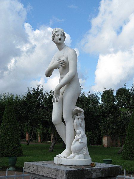 File:Aphrodite-1-Peterhof.jpg