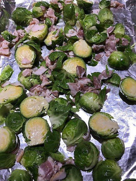 File:Brussel-sprouts-with-bacon.jpg