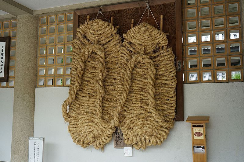 File:Buddha's slippers, Kōtoku-in.jpg