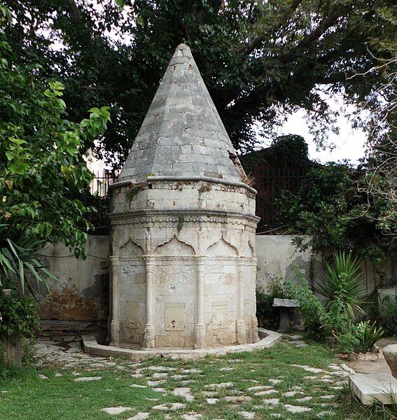 File:Chania Türkischer Brunnen.jpg