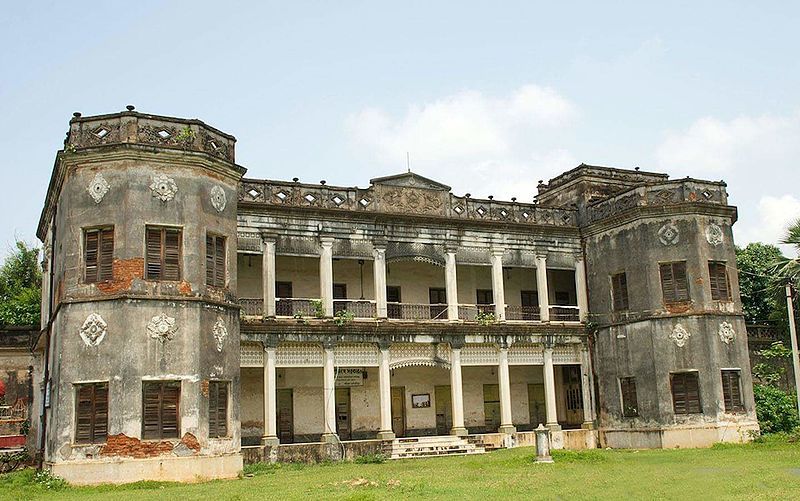 File:Chilkigarh Rajbari.jpg