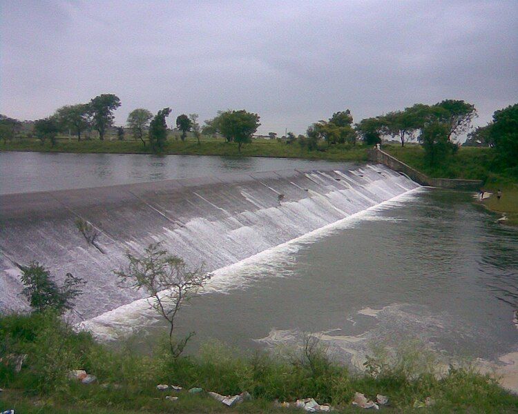 File:Chillar Dam.jpg