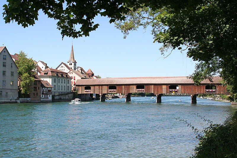 File:Diessenhofen Brücke.JPG