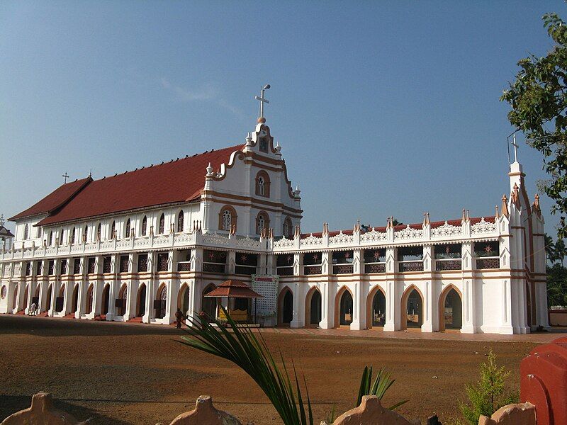 File:Edathua Church sideView.jpg