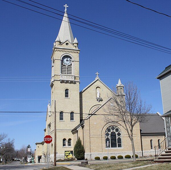 File:HolyCrossChurchKaukaunaWI.jpg