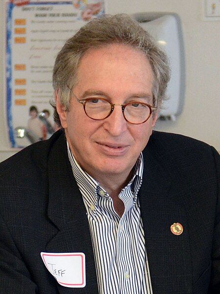 File:Jeff Melvoin, 2012.jpg