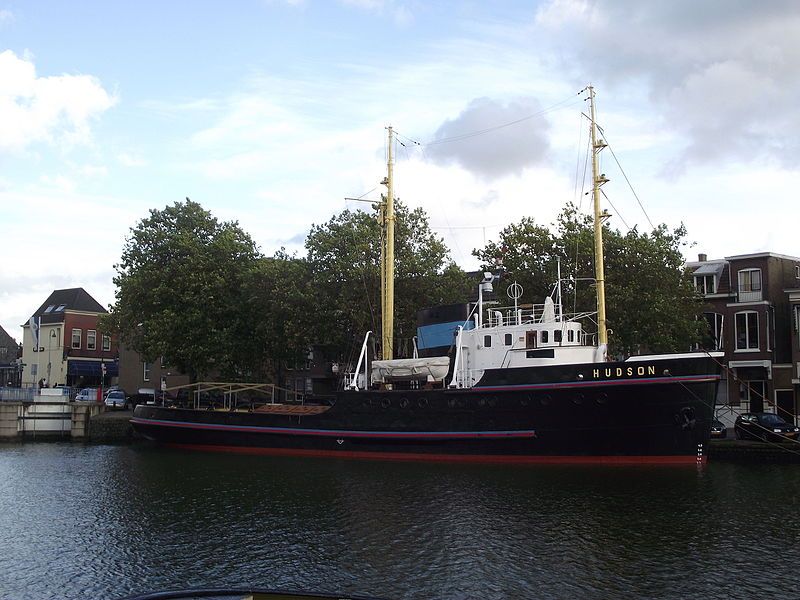 File:Maassluis haven 05.JPG