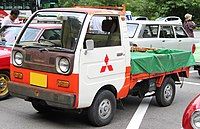 Original Minicab 5 truck, narrower and with a different front panel (1976–1977)