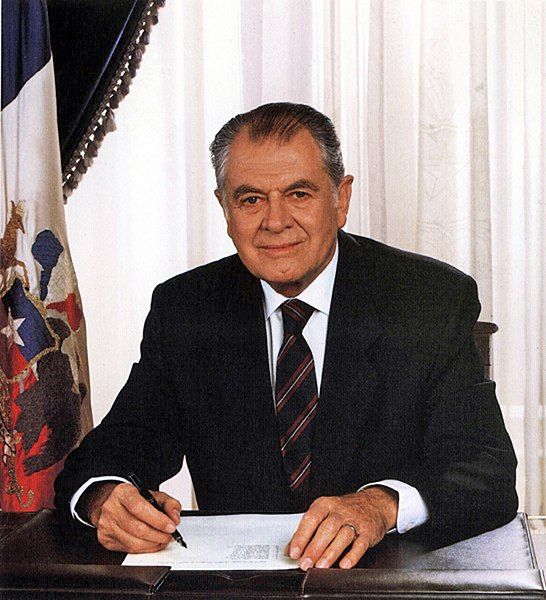 File:Patricio Aylwin (1990).jpg