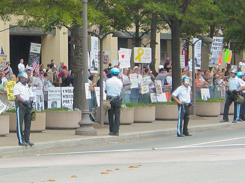 File:S24 Counter-Protest 2.jpg