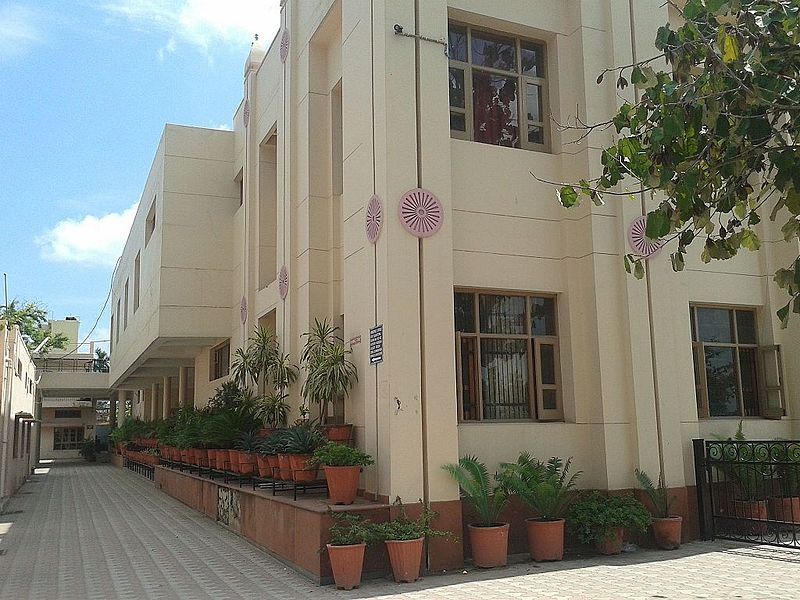 File:SD College, Ambala.jpg